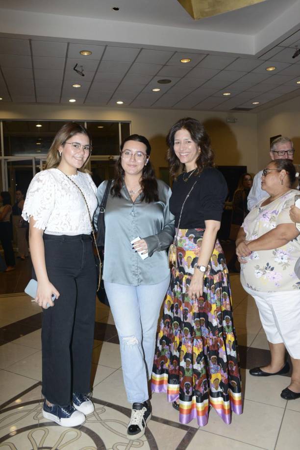 Daniela Rodezno, Clarisse Hawit y Ana Lucía Lardizábal