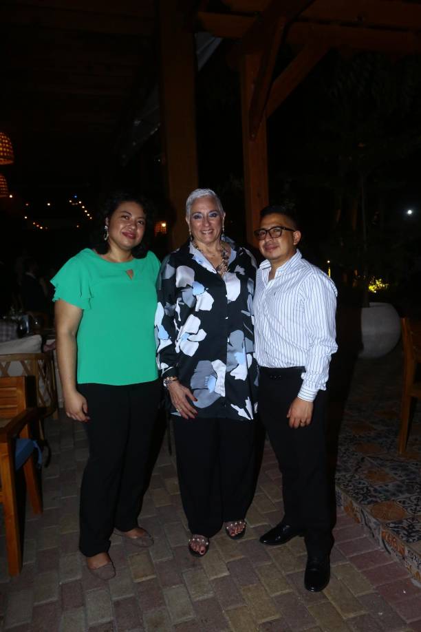 Marilyn Zelaya, Peggy Kipps y Carlos Amaya