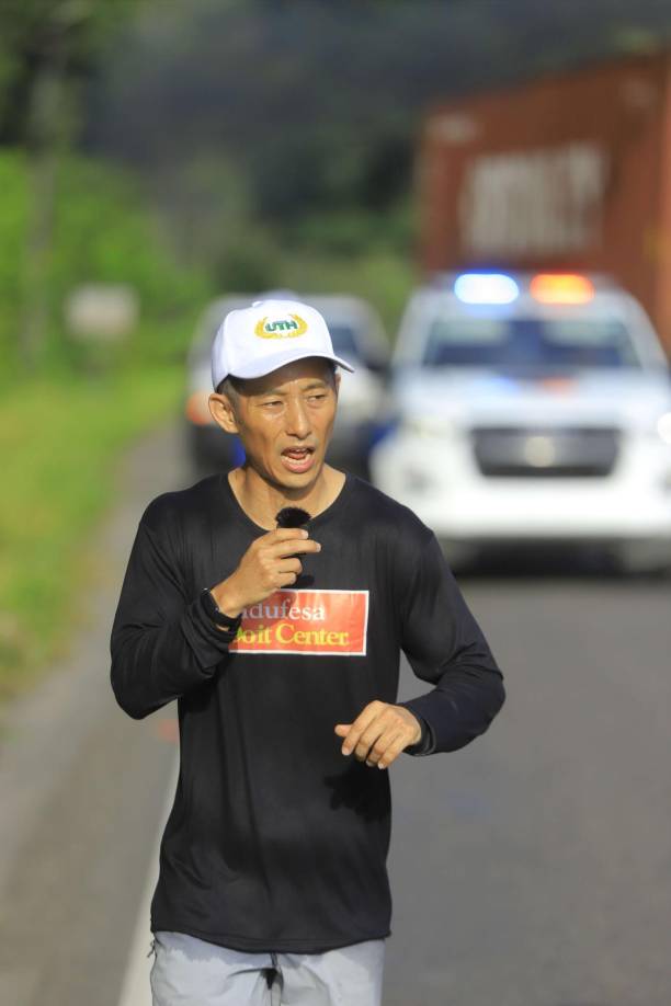 Con la construcción de las nuevas tres aulas, en un segundo nivel, se protegerá durante la temporada de lluvias a los estudiantes y miembros de la comunidad, junto con las computadoras y otros materiales de clases.