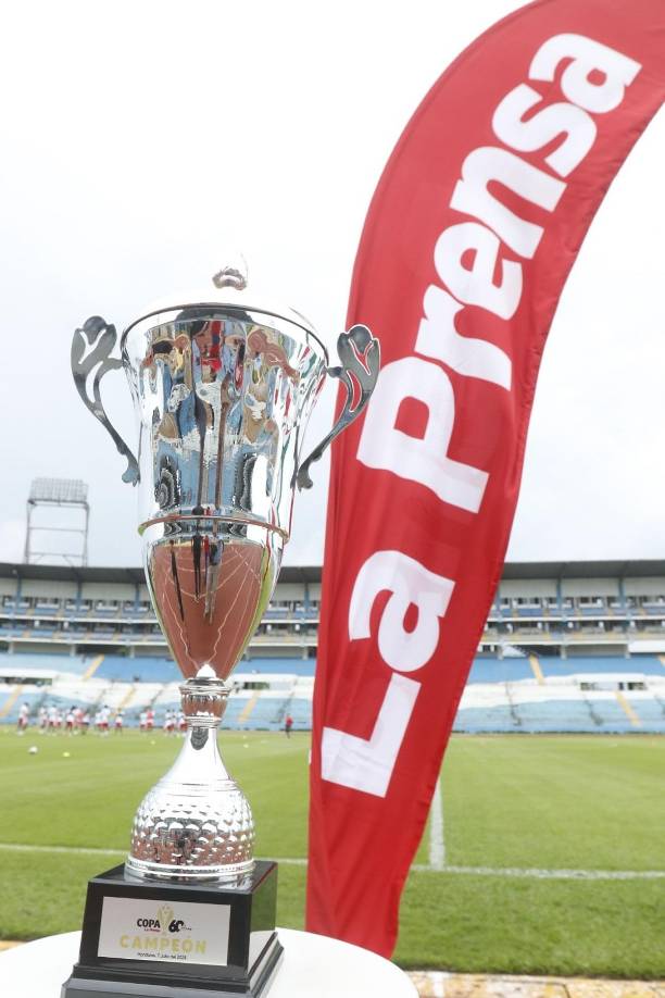 Otra postal de la Copa LA PRENSA que ganó el Marathón tras vencer 2-0 al Victoria.
