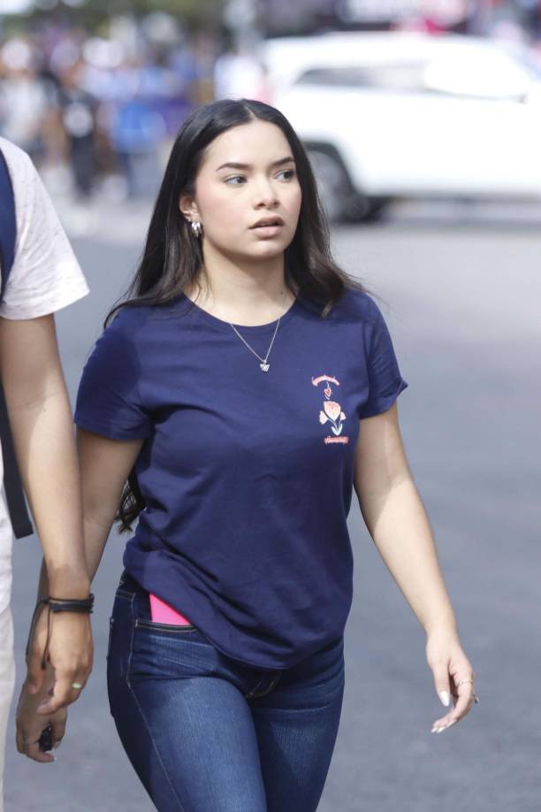 Lindas chicas llegaron al estadio Cuscatlán para ver el amistoso entre El Salvador y el Inter Miami.