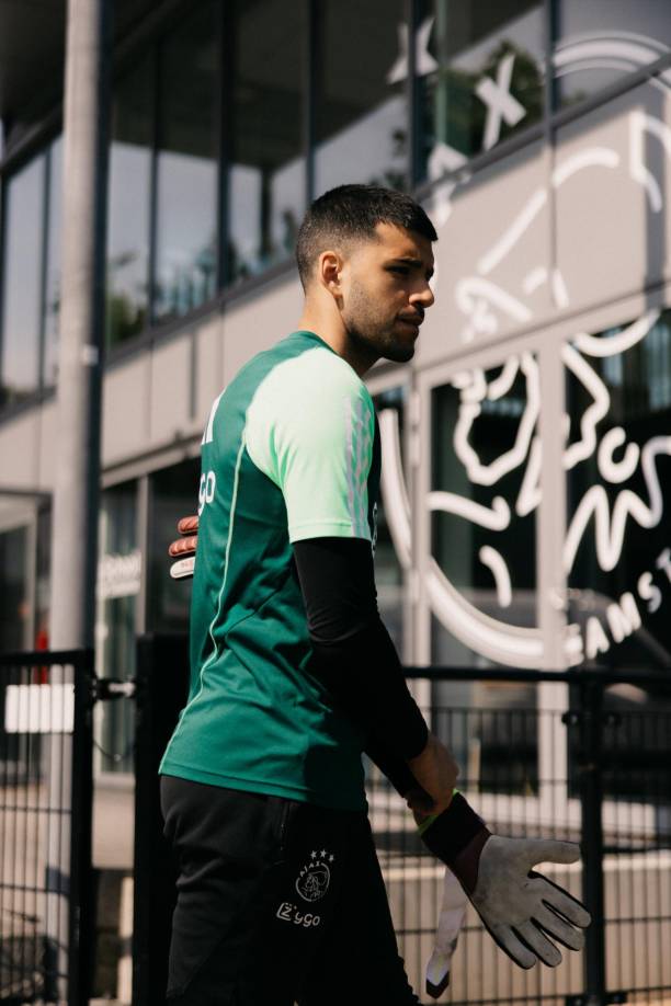 Geronimo Rulli pondrá fin a su etapa con el Ajax para sumarse a las filas del Marsella.