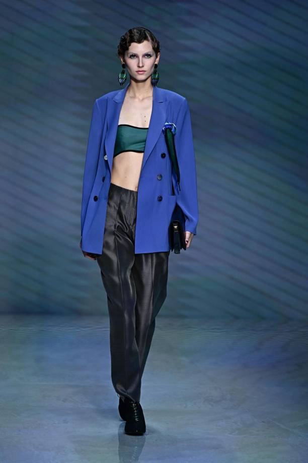 Una serie de casas italianas mostraron sus últimas colecciones, entre ellas Prada, Dolce &amp; Gabbana, Fendi, Giorgio Armani y más. La semana culminó el 24 de septiembre. A continuación las fotos de las colecciones mas destacadas de la jornada, comenzamos con Giorgio Armani.