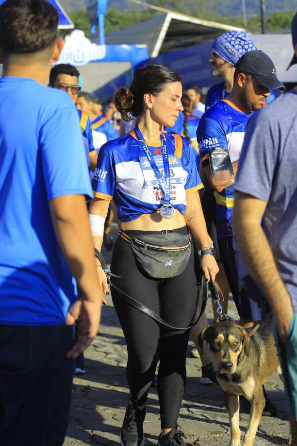 Una linda chica que participó con su adorado canino.
