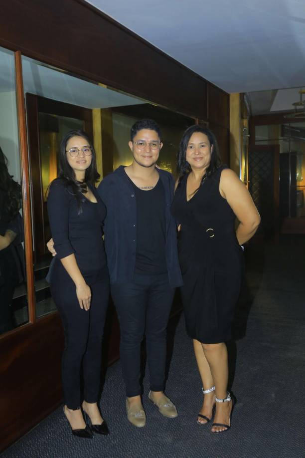 Keyla, Orlando y Aracely Rodríguez