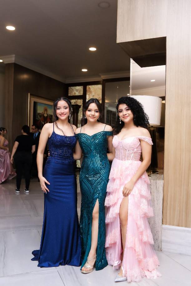 Alejandro Garrido, Abigail Zaldivar y Ana Rubí