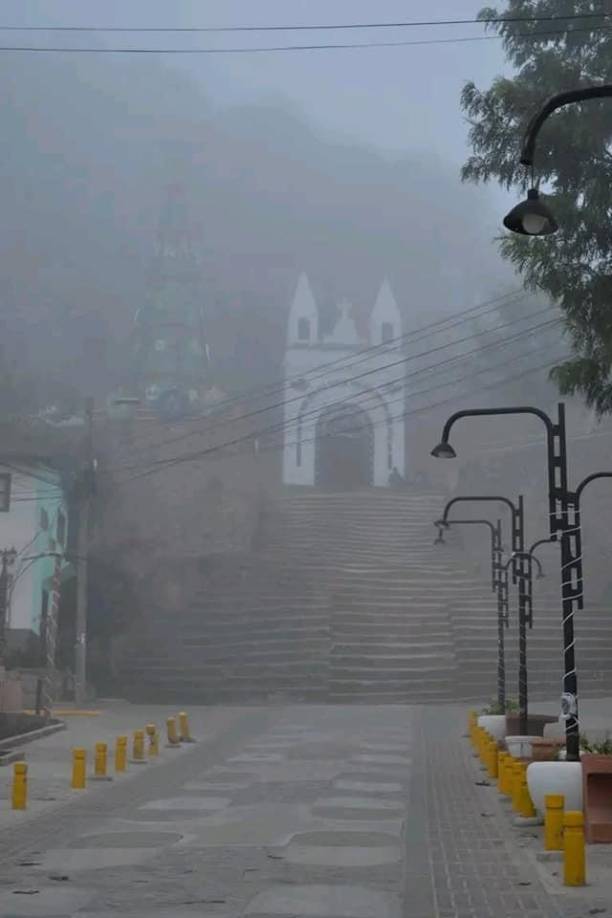 Mientras en La Esperanza, Intibucá, se sentirán las temperaturas más bajas de todo el país, ahí la mínima será de 10 grados y la temperatura máxima de 14 grados. 