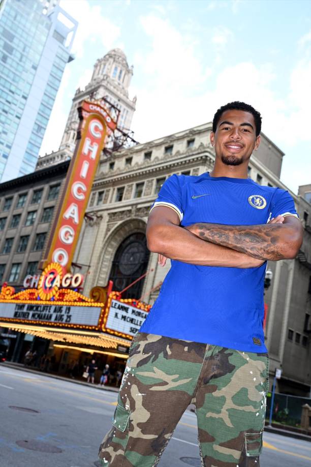 Levi Colwill ha firmado un nuevo contrato en Chelsea hasta junio de 2029 con opción hasta 2030. “Siempre ha sido una decisión fácil. Todo lo que he conocido es Chelsea”, expreso.