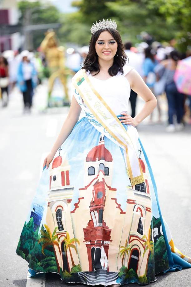 Mercedez Belén- su traje fue hecho en san Luis Santa Bárbara