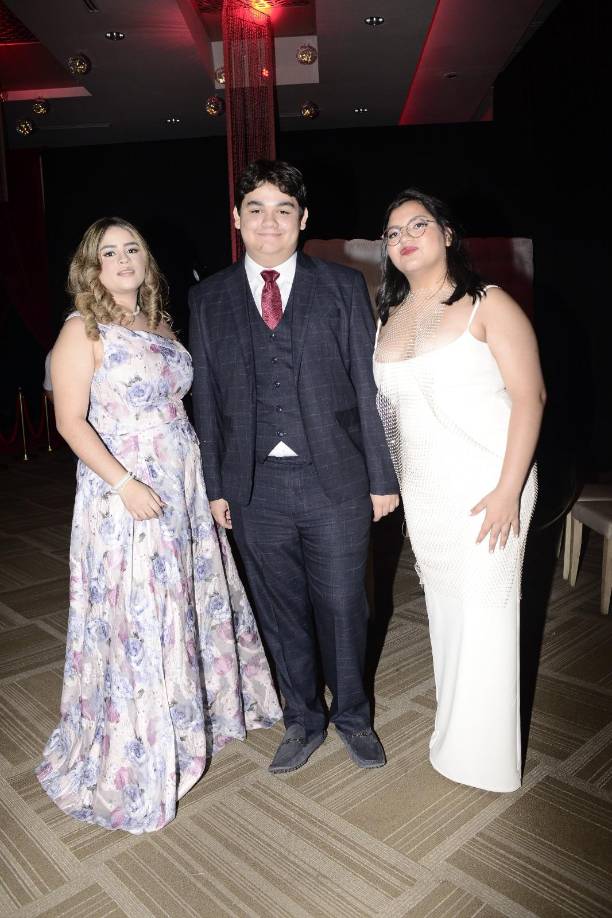 Tharen Pineda, Emanuel Yanes y Diana Mejía