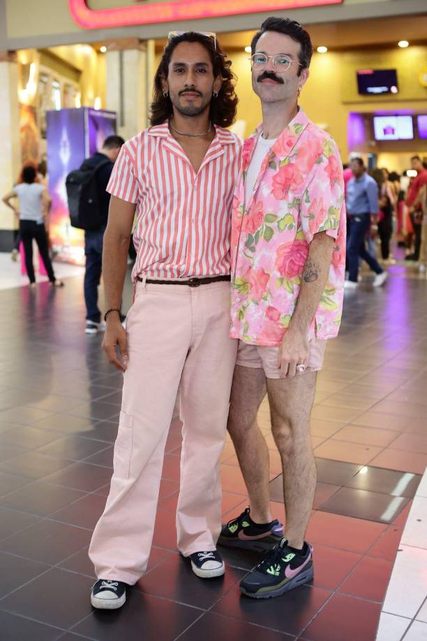 ¡Locura rosa! Así se lucen los sampedranos por estreno de Barbie