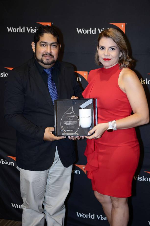 Ernesto Dubón y Alma Ariño