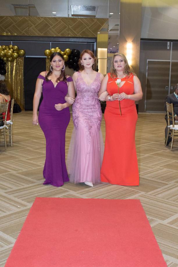 Carolina Fuentes, Sharon López y Karol López