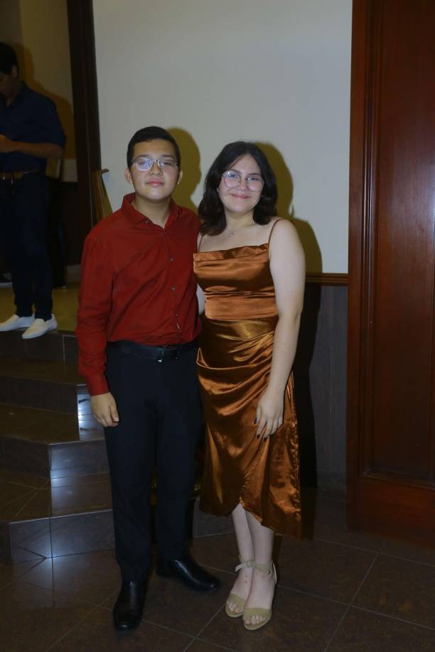 Xavier Espinoza y Gabriela Vásquez