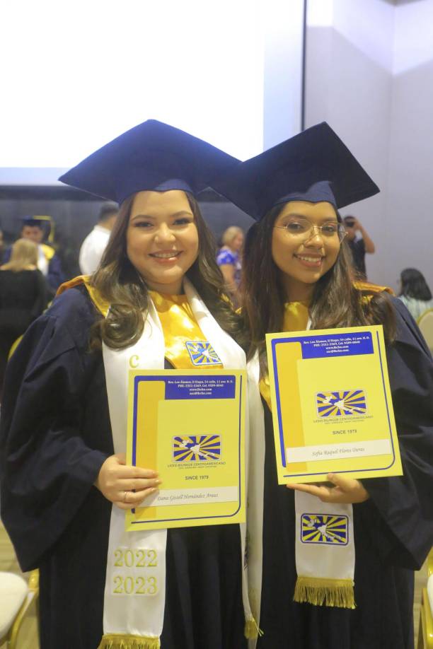 Dana Hernández y Sofía Flores