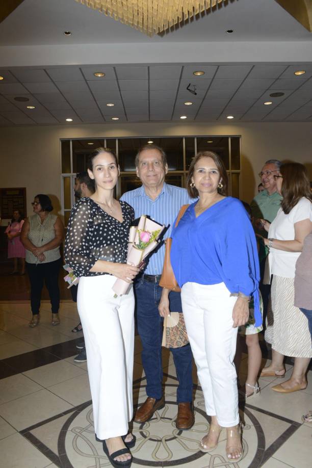 Allison, Ricardo y Dinora Suazo