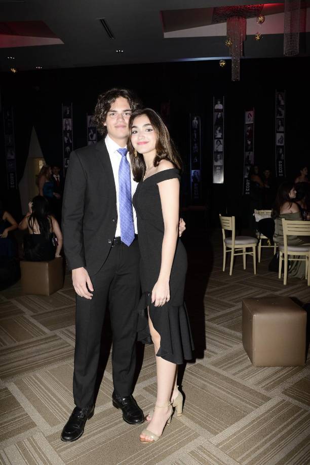 Leo Castellón y Valeria Álvarez