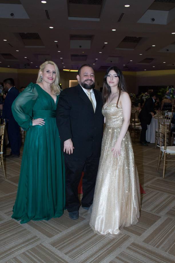 Denia Zelaya, David y Sara Escoto