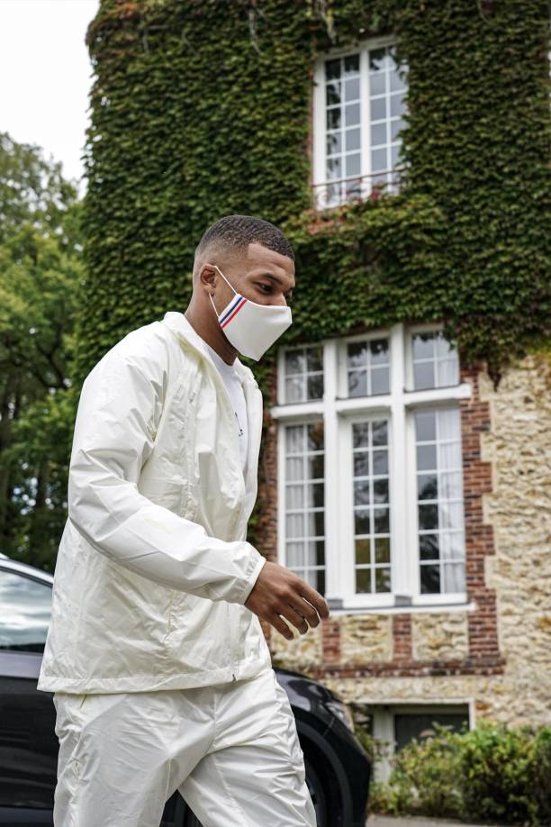 Kylian Mbappé siempre ha sido muy reservado y poco se sabe acerca de su vida privada. Pocas cosas conocemos de su vida más allá del fútbol, y eso también se aplica a su historial amoroso