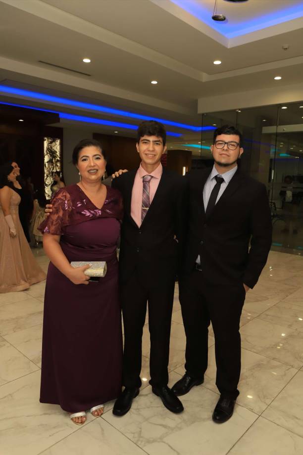 Dunia Fernández, Osvaldo Dacosta y Miguel Dacosta