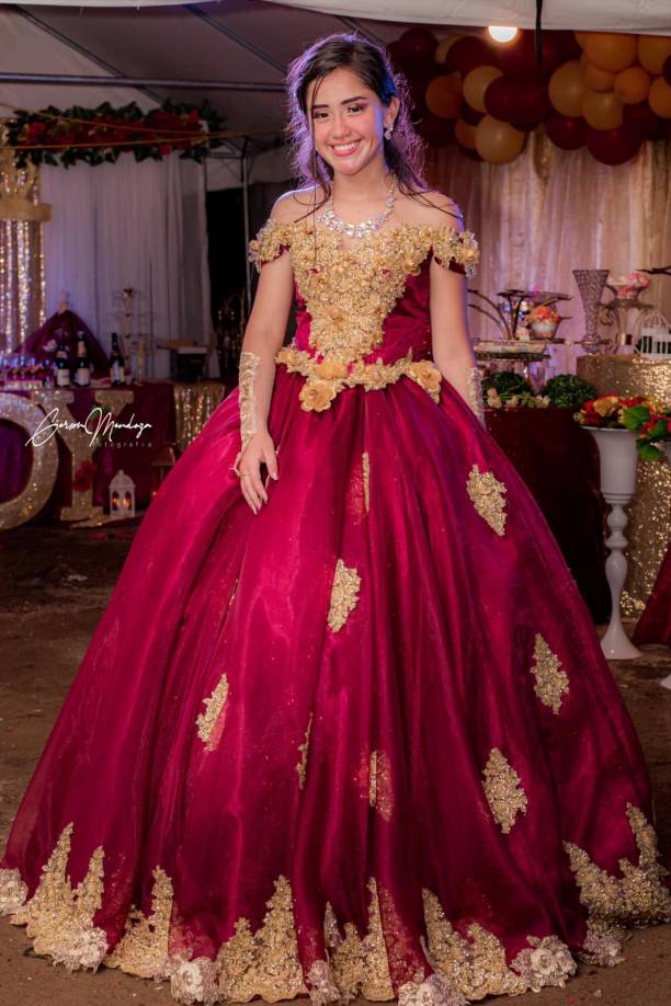 “Que Dios te tenga en Su gloria, mi reina. Dios le de fuerzas y resignación a la familia ya que están pasando por un dolor inimaginable el perder a su única princesa”, dijo una persona. “Vuela alto, mi niña”, se puede leer en otra publicación.