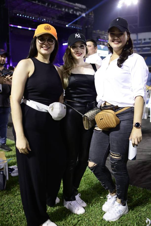 Diana Cardona, Gabriela García y Jeny Dely. 