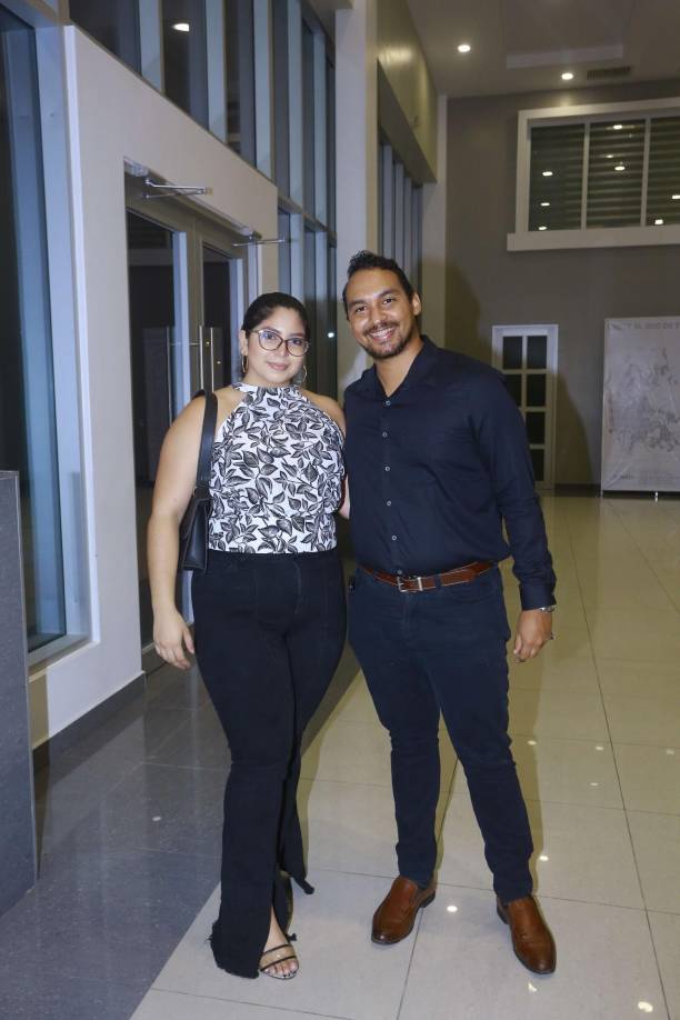 Laura Riera y Bryan Carías