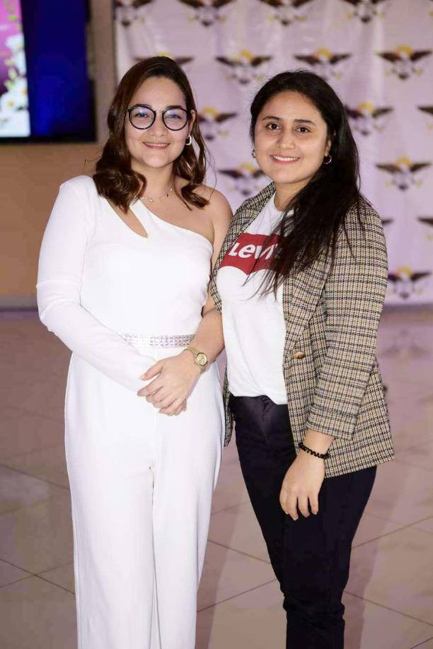 Olga Cálix y Lesy Ulloa