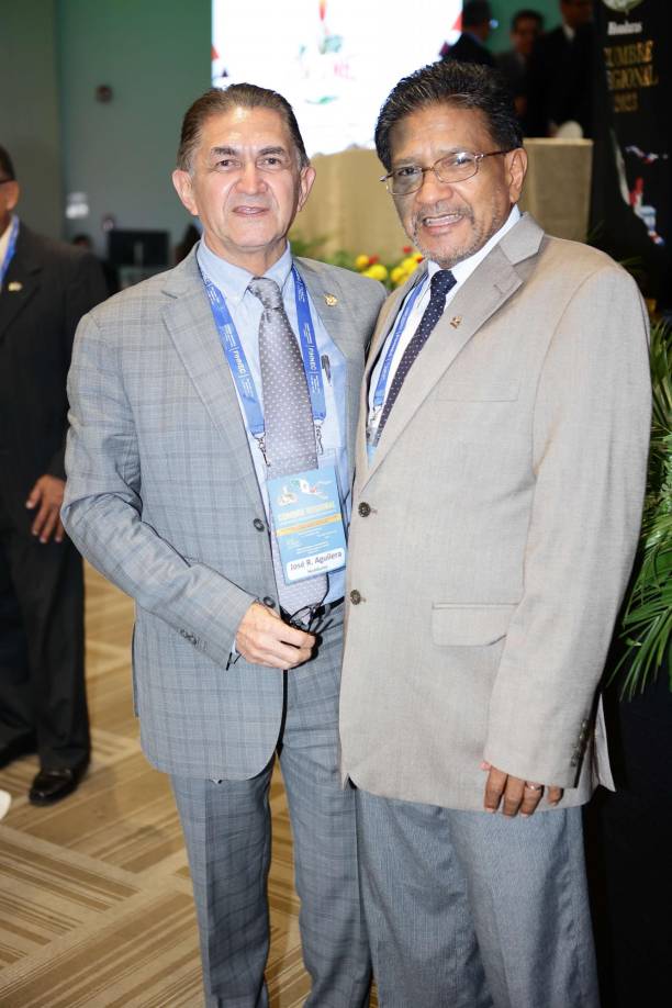 José Ramón Aguilera (vicepresidente regional) y Mario Sánchez (presidente nacional de Fihnec)