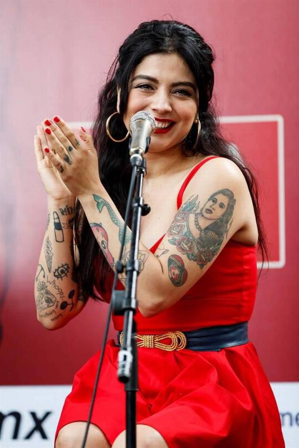 Por otro lado, en un comunicado enviado a la agencia de noticias EFE, la cantante y pintora explicó que realizará varias fechas, no tendrá costo adicional a la entrada regular y se tratatará de “una experiencia sin jerarquías donde se compartirá de forma voluntaria la vulnerabilidad humana”.