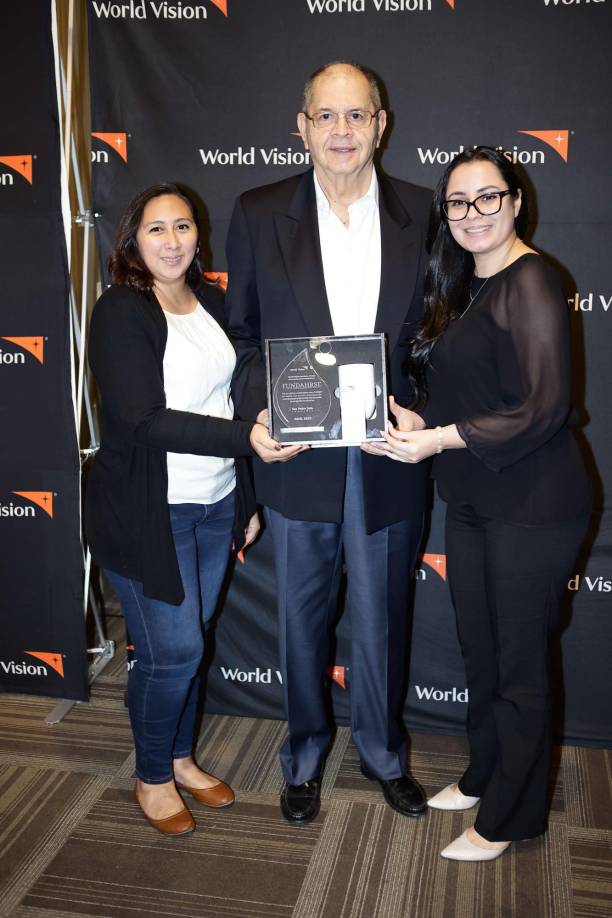 Angie Peña, Roberto Leiva y Carmen Sánchez