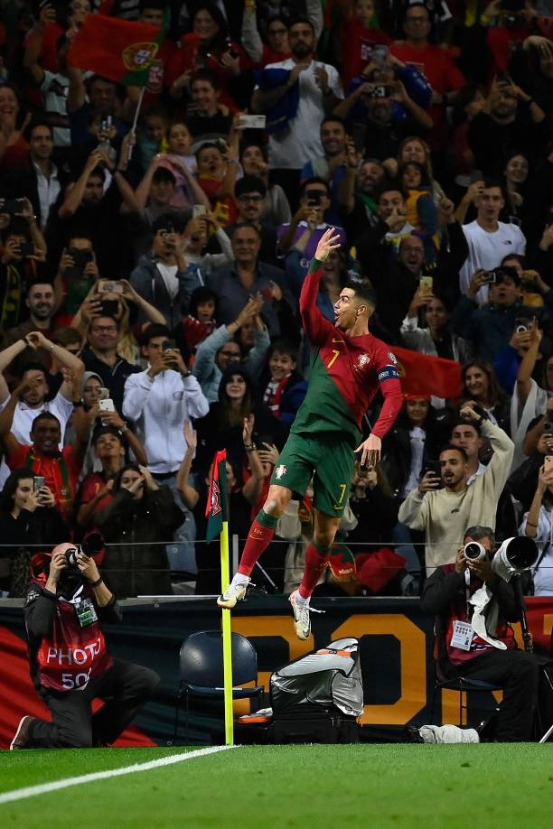 La celebración de Cristiano Ronaldo con el salto para después entonar el famoso “siuuu”, que se escuchó en todo el estadio.