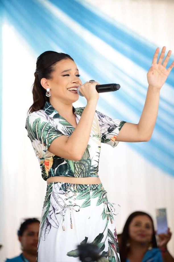 Y así se vivió una verdadera fiesta cívica en la Plaza de las Banderas. 