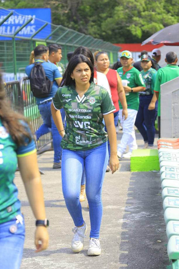 Bellas chicas y susto de jugadores del Motagua en el Yankel