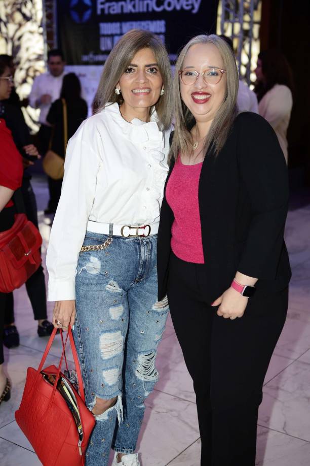 Lilian Caballero y Cristy Raudales