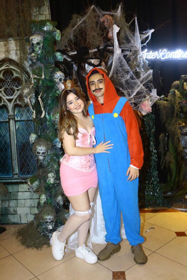 Ariana Belaire y Armando Borjas