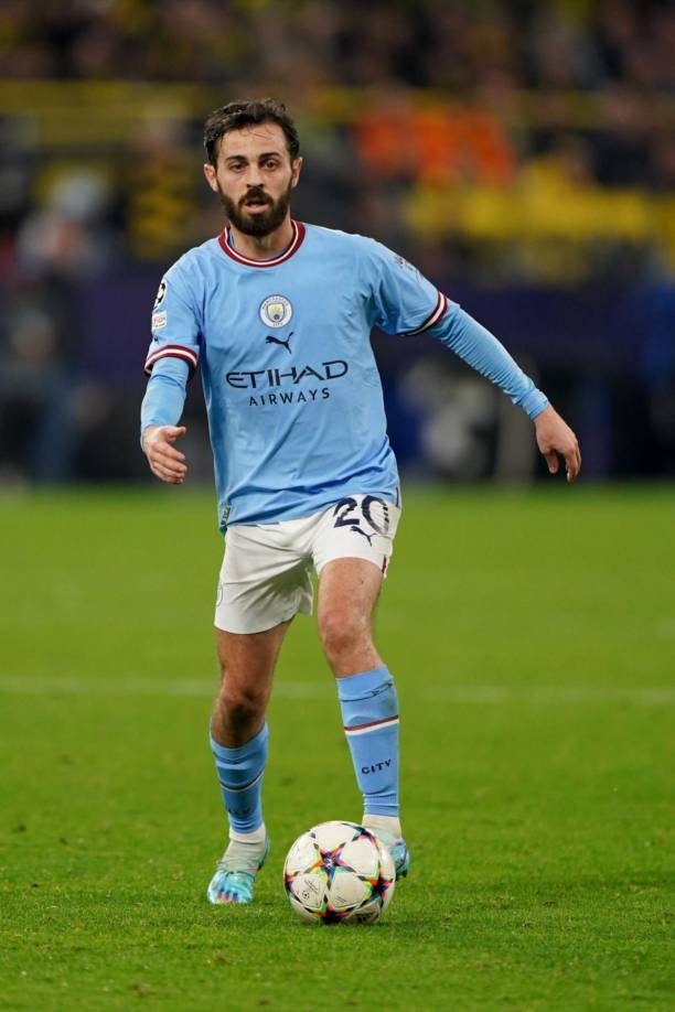 Bernardo Silva está esperando al Barcelona. Aún no ha renovado por el Manchester City y se dice que su destino no será marcharse a Arabia.