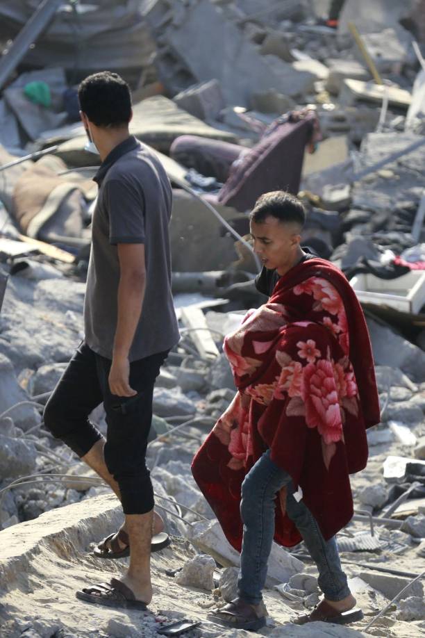 Israel y Hamás se hallan hoy en el 26 día de guerra, que estalló el pasado 7 de octubre tras un ataque sorpresa del grupo islamista a Israel que se saldó con más de 1.400 muertos.