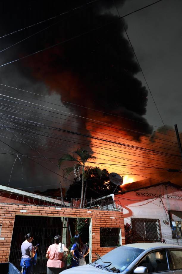 Cuerpo de Bomberos detalla que solo hay pérdidas materiales.