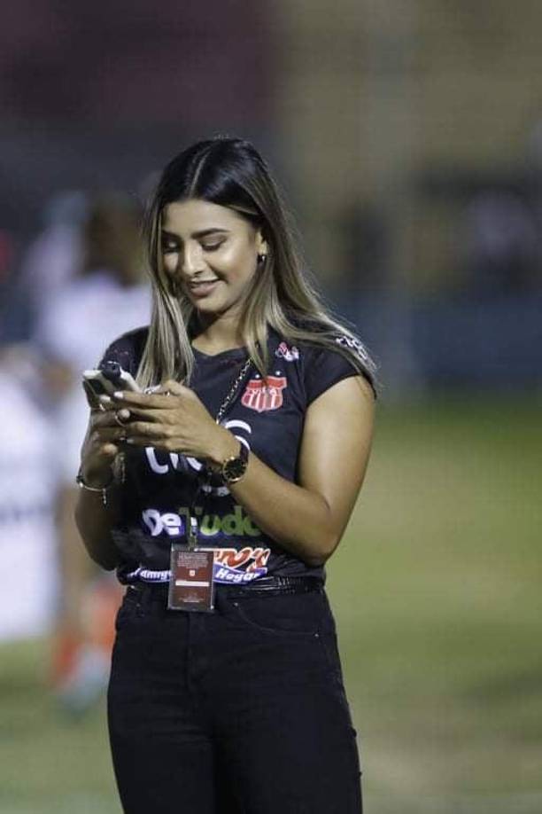 Otra de las bellas chicas que laboran con el Vida. Ella es Marla Escobar, jefa de mercadeo del Vida.