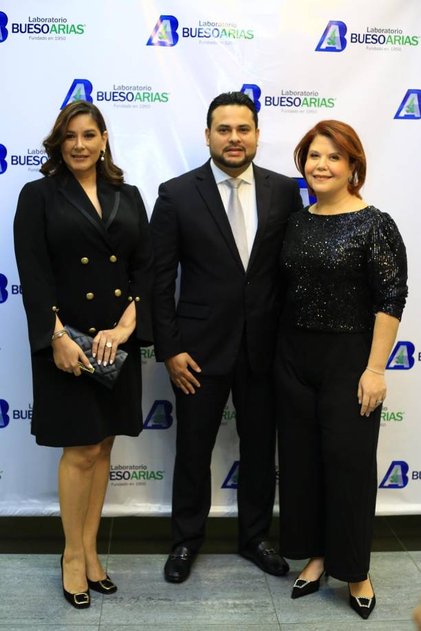 Ruth Arita, José Miguel Sánchez y Melina Valladares-Sánchez