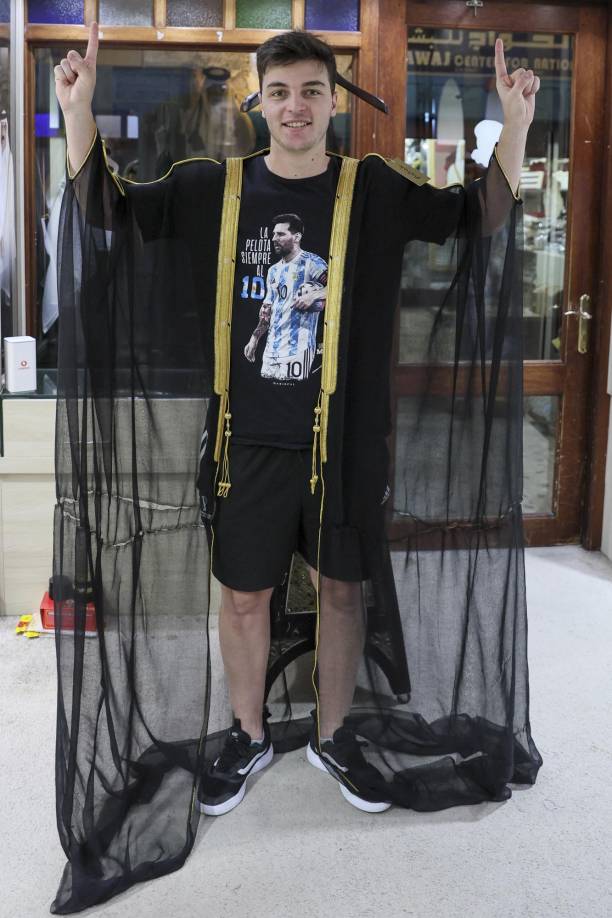 Alrededor de 27,000 lempiras, y las más caras aproximadamente de 54,000 lempiras, más de algún aficionado se vio sorprendido por los precios.