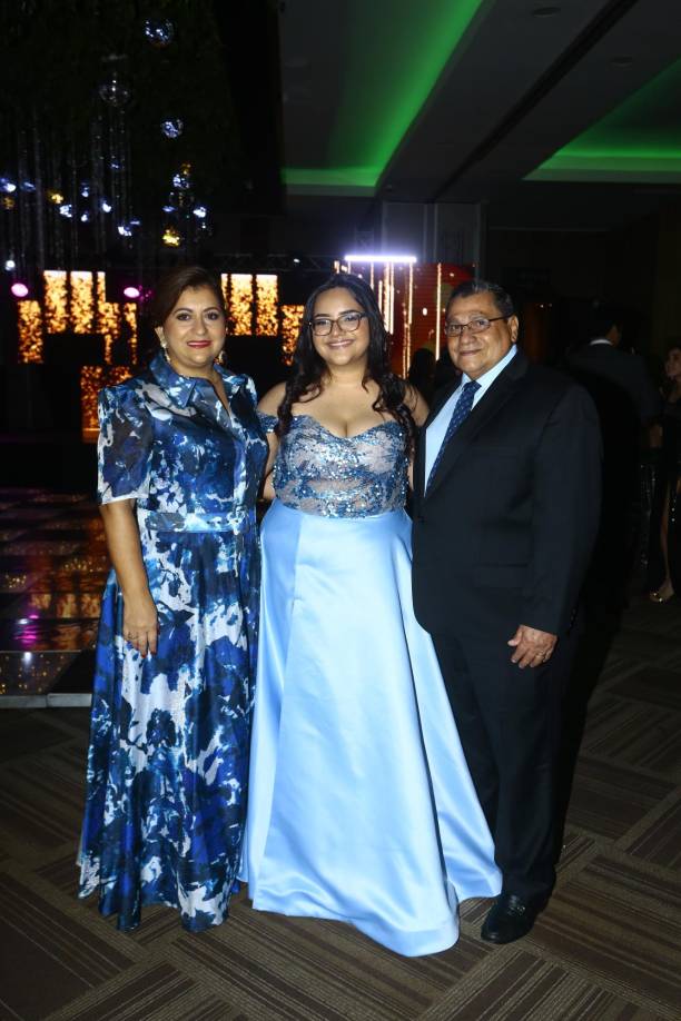 Ana María, Aylin y Noé Oliva