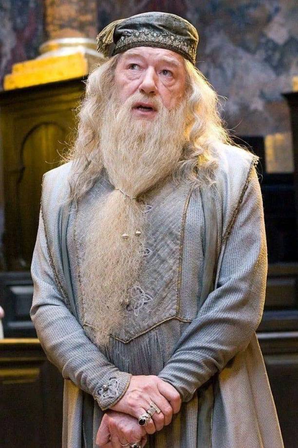 En los últimos años se hizo popular entre el público joven al interpretar al director de la escuela Hogwarts Albus Dumbledore, en las películas de Harry Potter, el personaje fue creado por la escritora británica JK Rowling. 