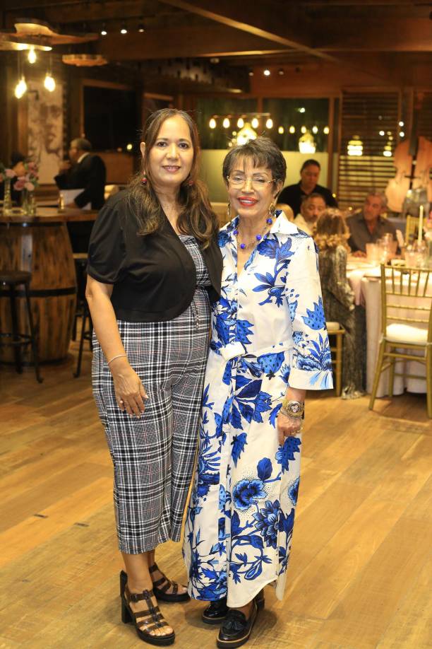 Maribel Arriaza y Santa Euceda