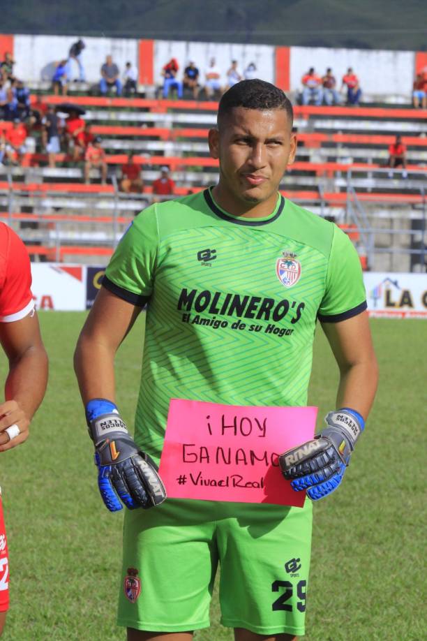 Todo esto debido al zafarrancho del hermano del presidente de Real Sociedad, Boris Elencoff, quien entró a la cancha a golpear al entrenador Mauro Reyes tras el empate 1-1 ante los Lobos de la UPNFM.
