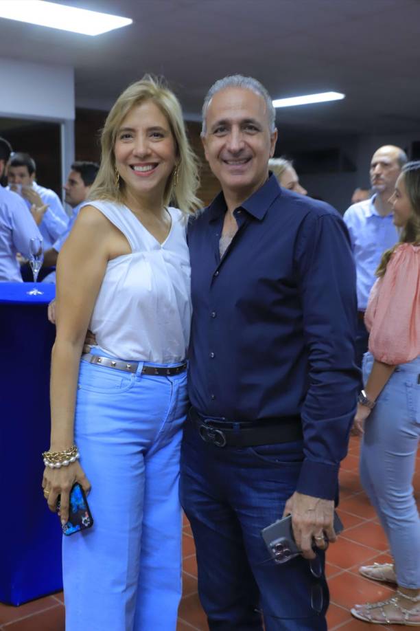 Ameno cóctel para celebrar 70 aniversario de la EIS