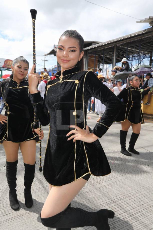 <b>Palillona del Instituto Edne Reyes, de Tegucigalpa. Fotografías: La Prensa.Fotografías: La Prensa.</b>