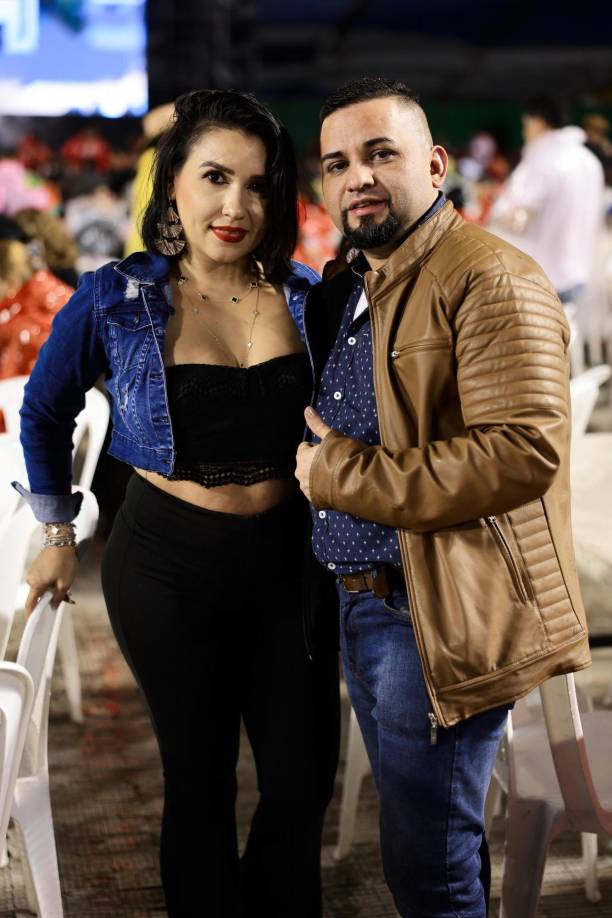 Karen Paredes y Oswaldo Vásquez