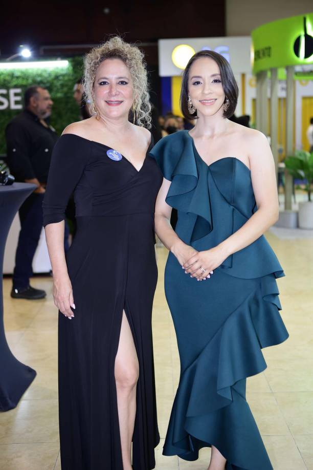 Circe Galdamez Trejo y Julia Murillo